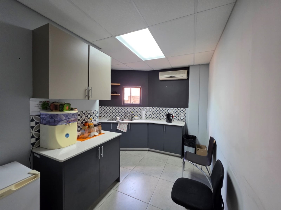 To Let commercial Property for Rent in Langenhovenpark Free State